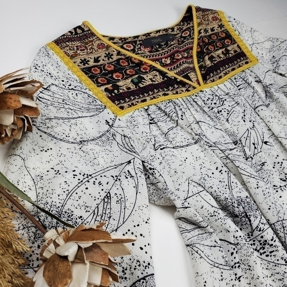 New THML Anthropologie White Blk Boho Yellow Top M - Picture 9 of 12